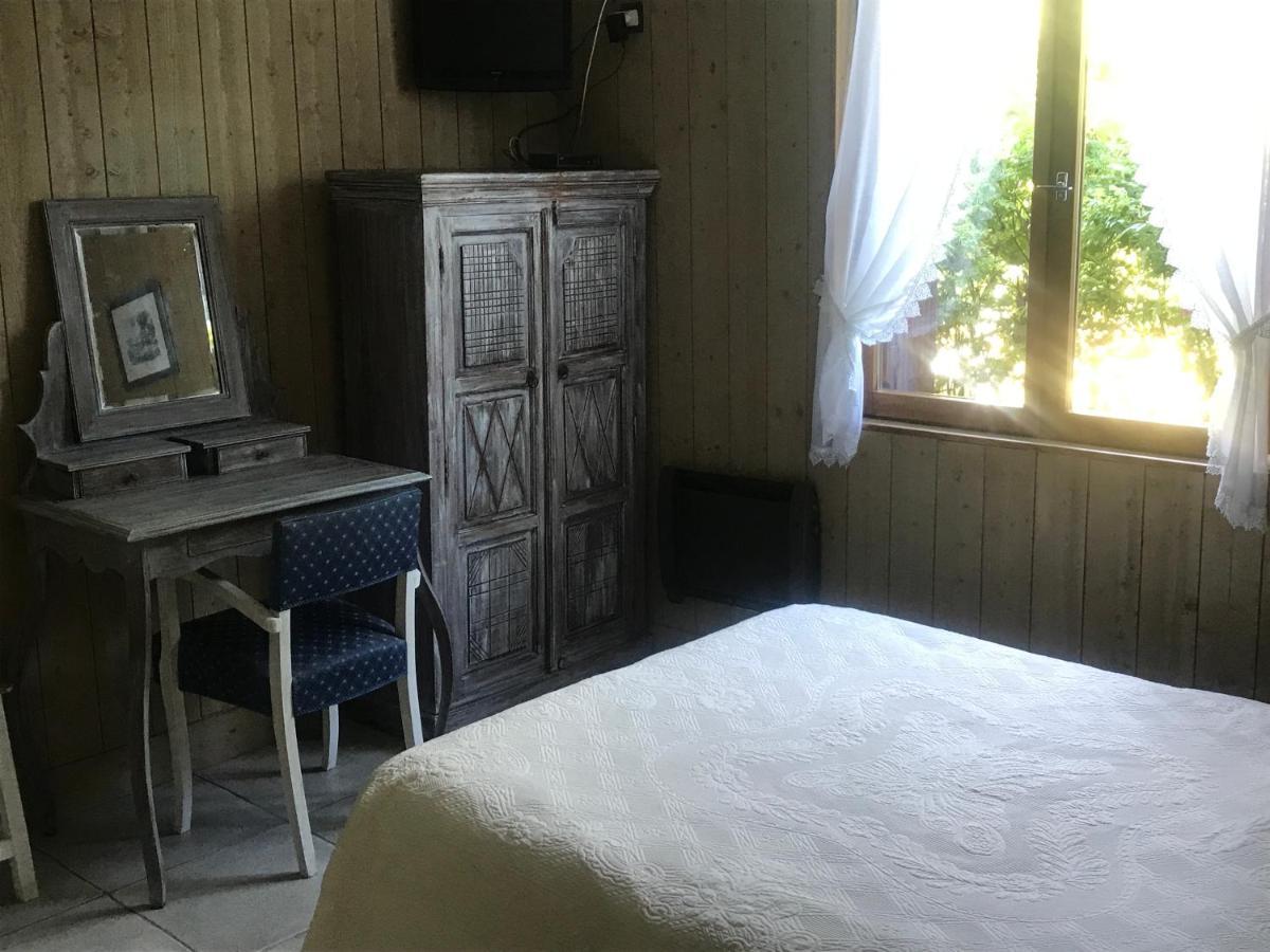 Chambres D'Hotes Les 4 Chemins 滨海图维列 外观 照片